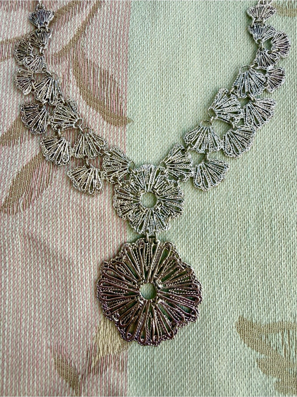 Stella & Dot Silver Floral Statement Necklace with Matching Earrings in Original